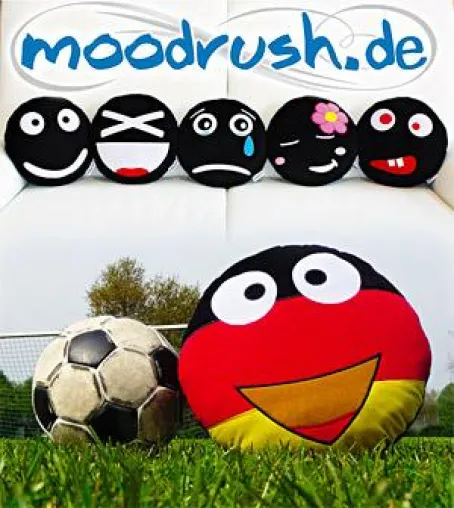 Deutschland Smiley Kissen zur Frauenfußball-WM - Moodrush.de erweitert Produktpalette Bild: Deutschland Smiley Kissen zur Frauenfußball-WM - Moodrush.de erweitert Produktpalette