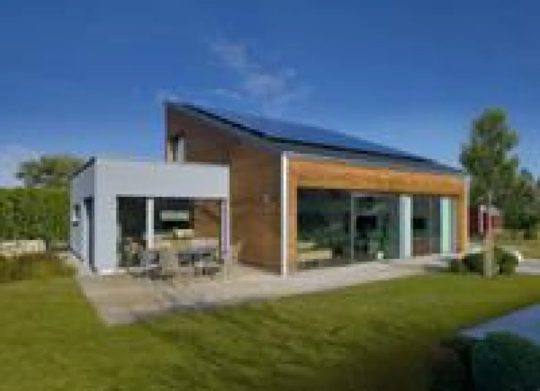 barrierefreier Plusenergie-Bungalow von Baufritz