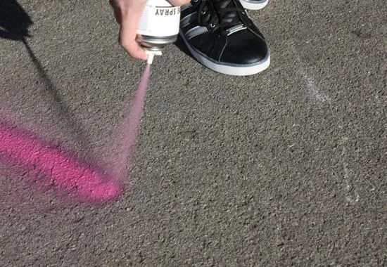 Bild: allbuyone liefert Kreidespray für Events und Baustellen