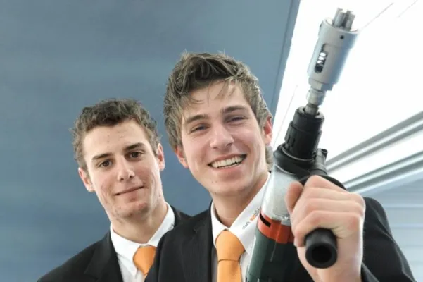 Bild: Neuartiges Werkzeug zum Schneiden von Außengewinden gewinnt "Jugend forscht"-Bundesentscheid