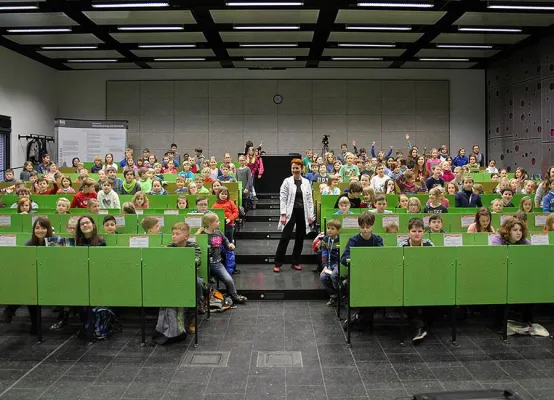 KinderHochschule erklärt wie „Müll“ in den menschlichen Körper kommt Bild: KinderHochschule erklärt wie „Müll“ in den menschlichen Körper kommt