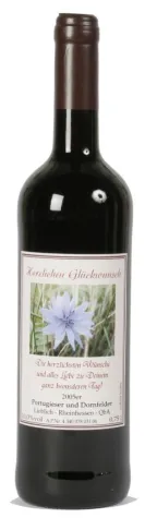 Bild: JUNGES INTERNET STARTUP ERMÖGLICHT DAS DESIGNEN EINER EIGENEN WEIN- ODER SEKTFLASCHE