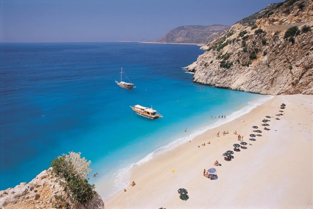 Antalya- Kaputaş Beach (© GoTurkiye)