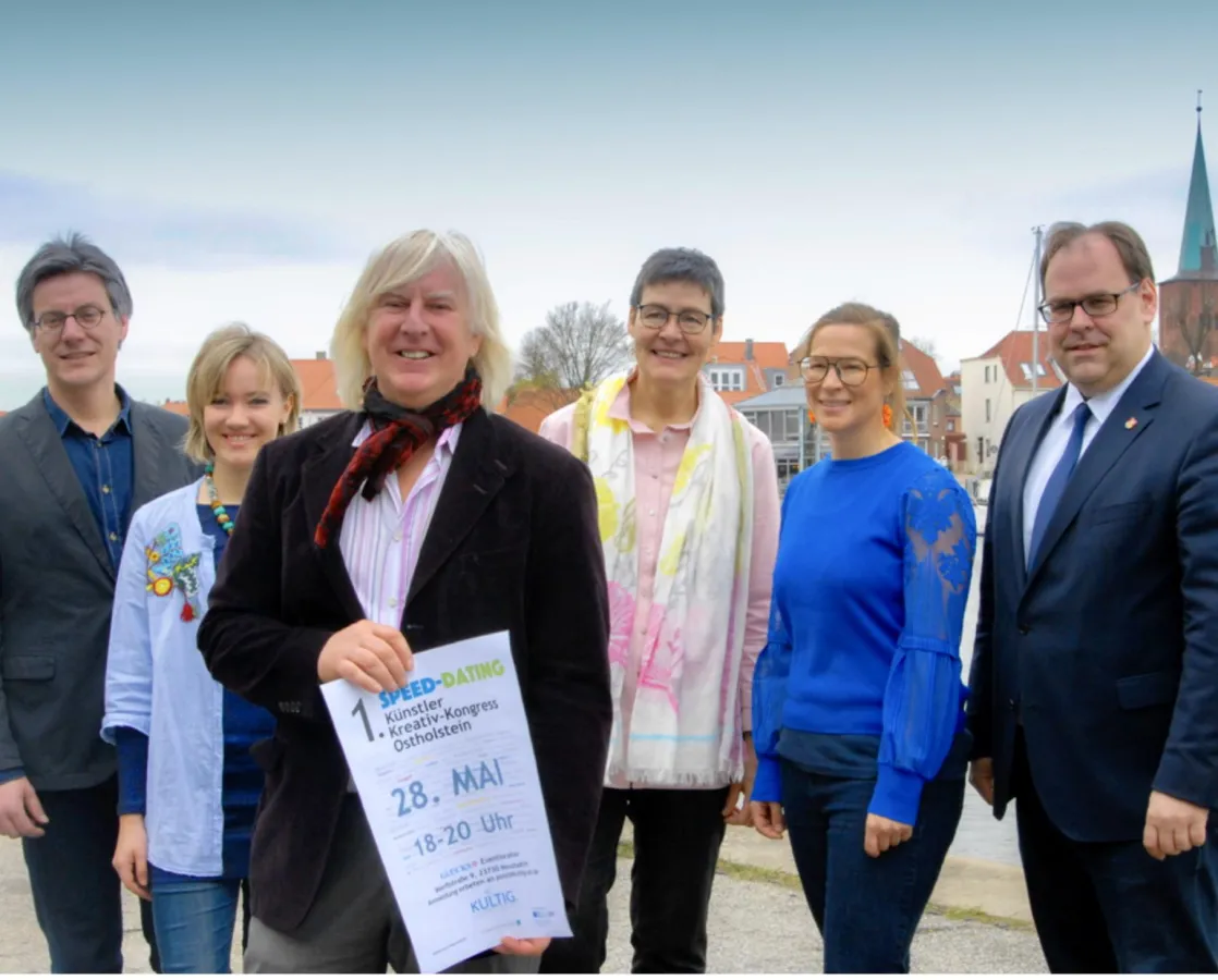 Personen auf dem Foto von links nach rechts: André Rosinski ? Vorstand Tourismus-Agentur Lübecker Bu