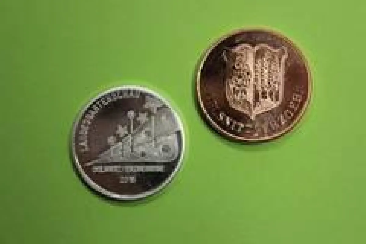 Landesgartenschau-Medaille in Feinsilber und Kupfer.