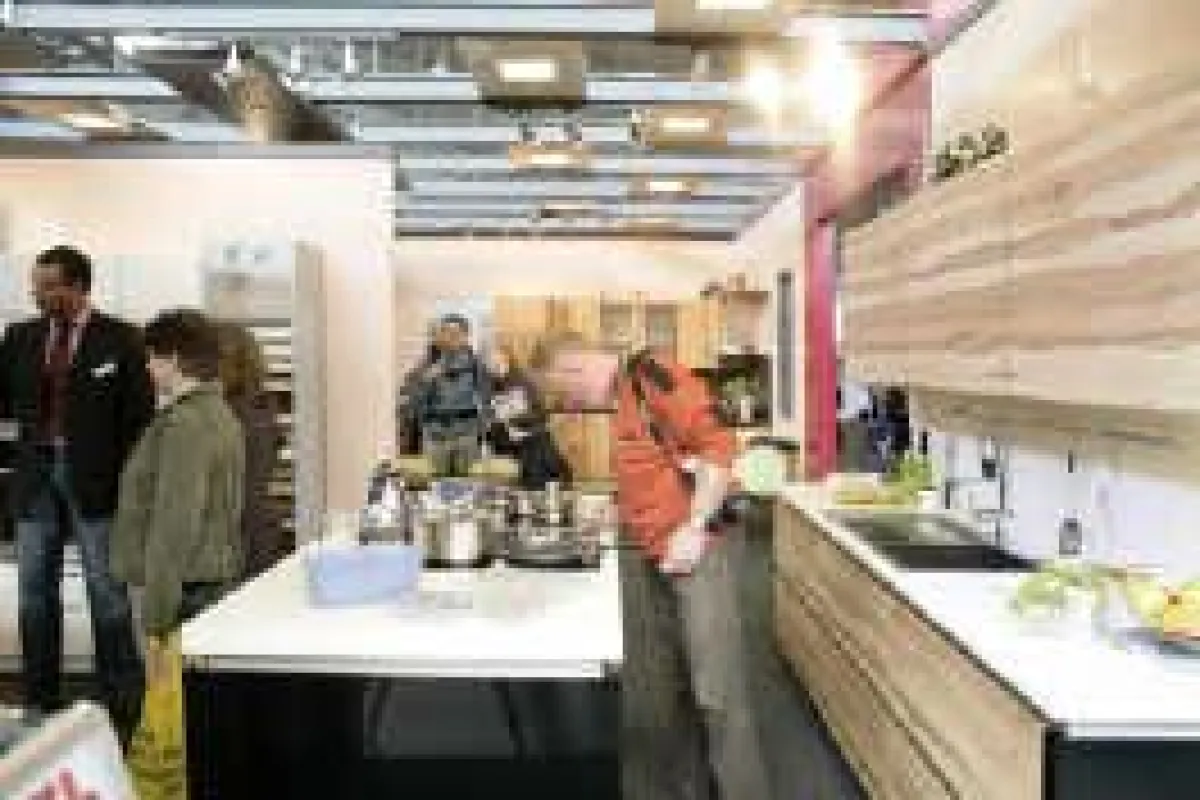 Beratung vom Fachmann: Das bietet die Energie- und Baumesse HAUS | HOLZ | ENERGIE vom 16. bis 18. April 2010 auf der Stuttgarter Messe Haus- und Wohnungseigentümern, die bauen, umbauen, sanieren oder 