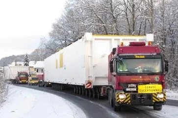 Bild: Sie ist da: Herzstück der neuen Luftzerlegungsanlage erreicht Gundelfingen a. d. Donau