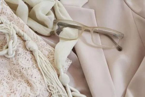 Bild: Mode-Frühling 2017: Bei vielen Trends sorgt die passende Lesebrille für das Tüpfelchen auf dem i