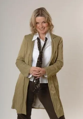 Nur fliegen ist schöner - Das erste Album von Anne Gabriel Bild: Nur fliegen ist schöner - Das erste Album von Anne Gabriel