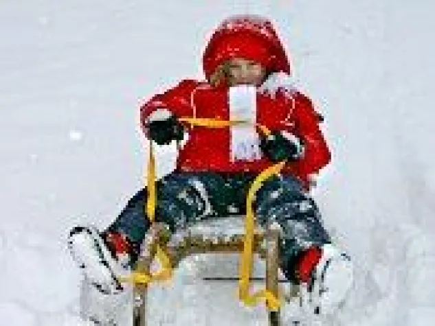 Bild: Mit FamilienkulTour auf die Piste