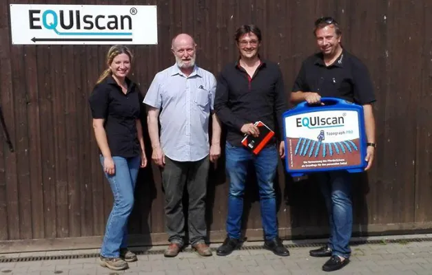 Bild: Klarheit über die Sattelpassform: Iberosattel ist jetzt EQUIscan Partner