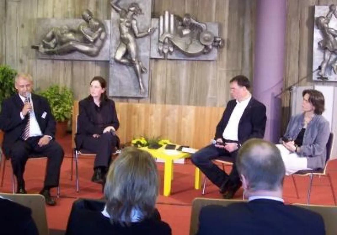 ibes Geschäftsführer Lothar Faßmann auf der Podiumsdiskussion „Die Zukunft fest im Blick
