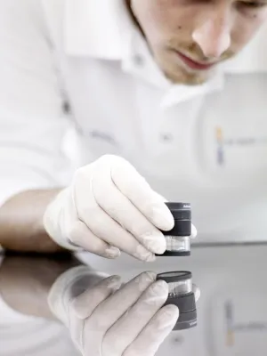 Bild: ersol Dünnschicht-Modul „Nova®-T“ nun TÜV zertifiziert