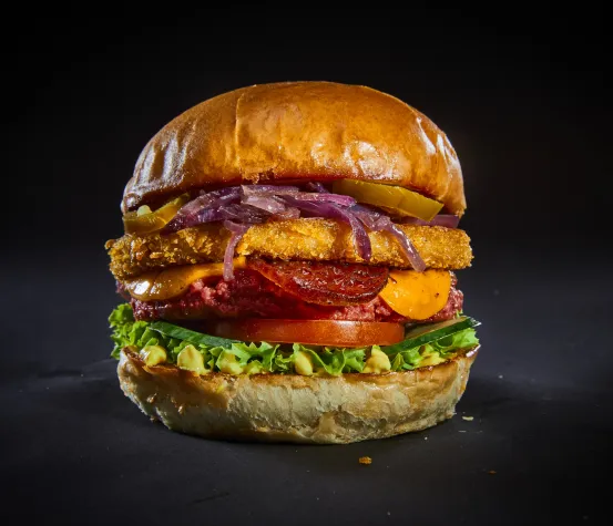 Bild: Raging Pig launcht veganen Bacon deutschlandweit mit Vincent Vegan