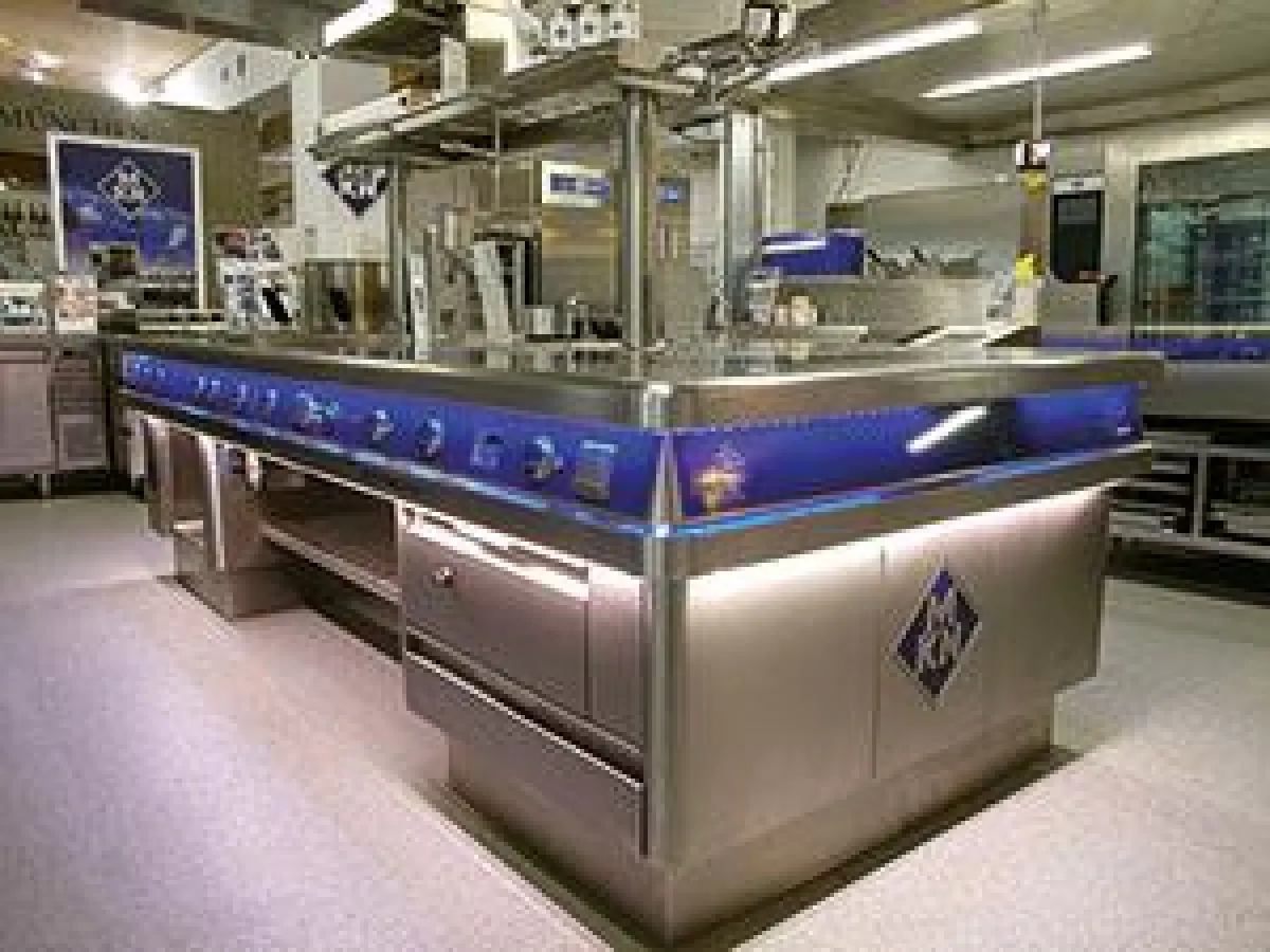 Ausprobieren und testen - in der vollausgestattete Profiküche im Gastrokompetenzzentrum.