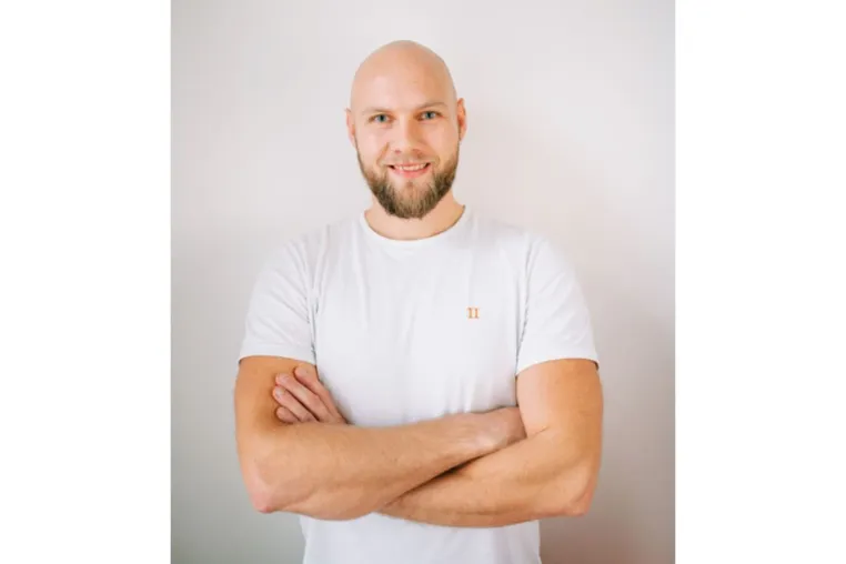 Bild: Die Berliner Chiropraktiker-Praxis we are chiro begrüßt neuen Chiropraktor