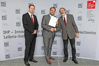 Bild: International IHP „Wolfgang Mehr“ Fellowship Award 2017 an Prof. Dr. Nils Pohl verliehen