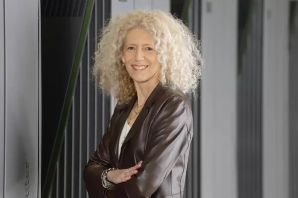 Weltrekord: Quantencomputer mit 46 Qubits simuliert Bild: Weltrekord: Quantencomputer mit 46 Qubits simuliert