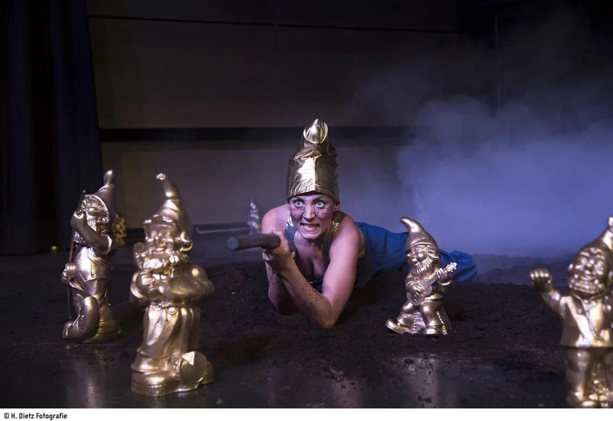 Marina Schmitz in der Theaterproduktion