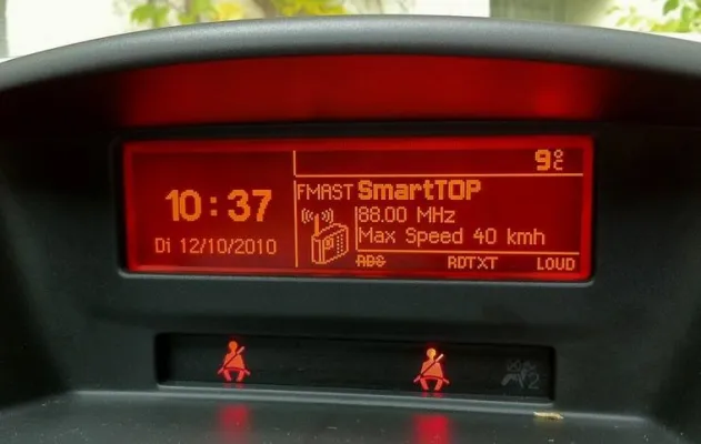 Bild: SmartTOP Verdecksteuerung für Peugeot 207 CC und 307 CC jetzt über Fahrzeugdisplay programmierbar