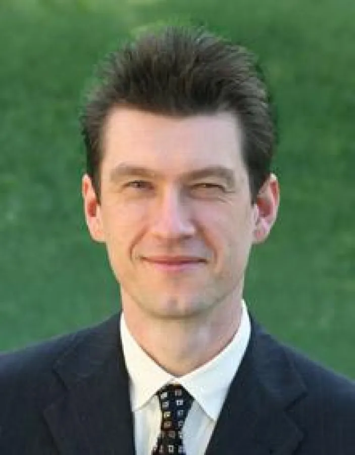 Dr. Martin Steinebach vom Fraunhofer-Institut für Sichere Informations-Technologie in Darmstadt hat mit seiner Arbeitsgruppe die Wasserzeichentechnologie entwickelt, die Photopatrol verwendet.