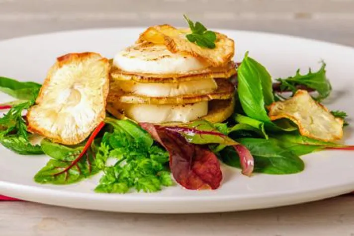 Bild: Cornelia Poletto fasziniert von Südtiroler Äpfeln