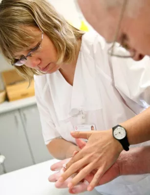 Bild: Am Puls der Zeit: Geriatrie und Demenz im Fokus | Einzigartige Fachweiterbildung in Deutschland