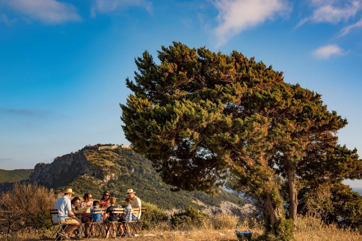 Messinian Picnic © Costa Navarino