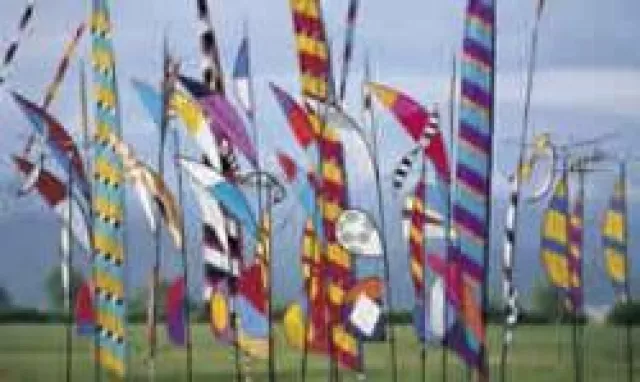 Bild: Internationales Drachenfest am Trasimenischen See in Umbrien vom 30. April bis 4. Mai 2008