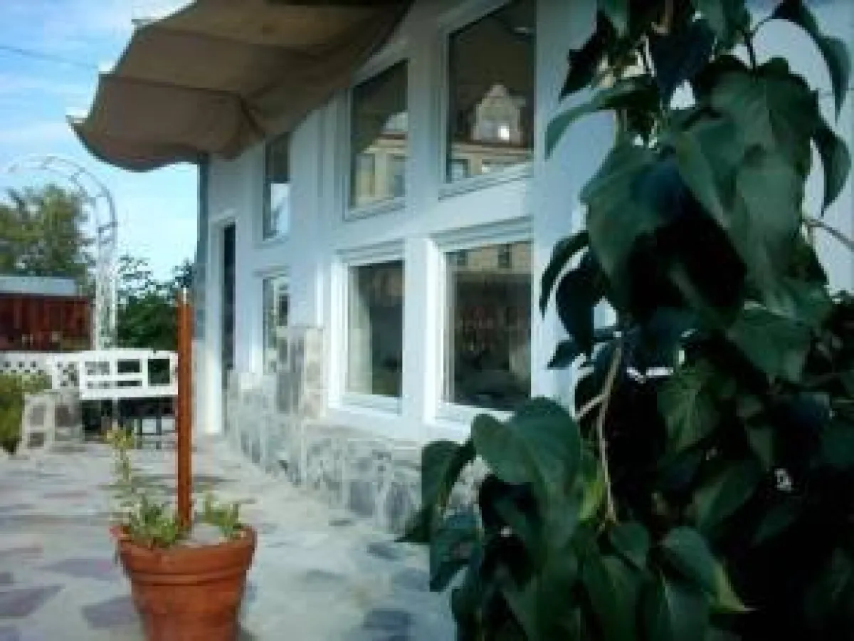 Kultur in mediterranem Ambiente bietet das Stellwerk1.