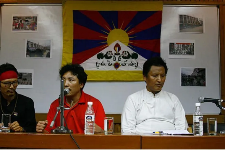 Was in Tibet geschah - Ein Augenzeugenbericht über die Schrecken des Aufstandes in Lhasa Bild: Was in Tibet geschah - Ein Augenzeugenbericht über die Schrecken des Aufstandes in Lhasa