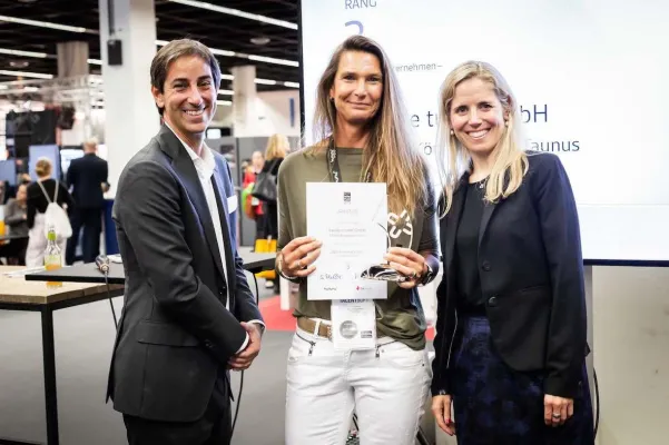 Bild: Best Workplace Award – Dritter Platz für karriere tutor®