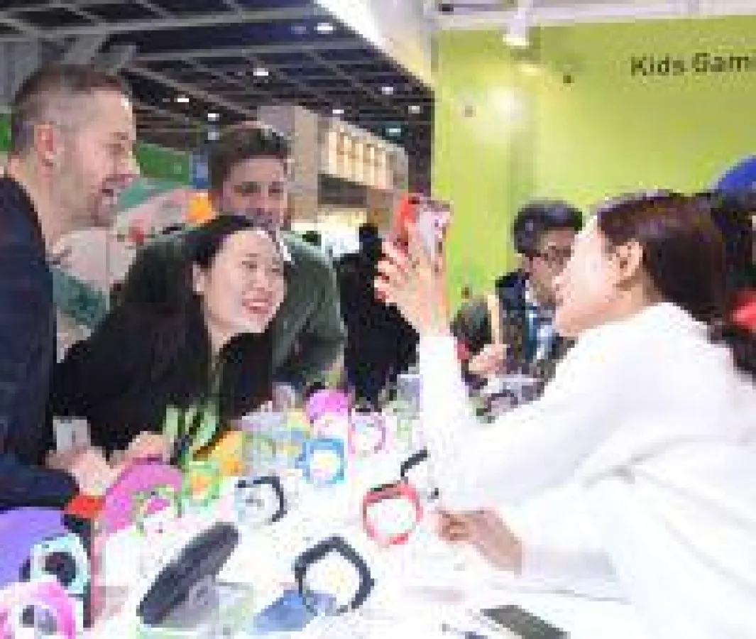 Diese Spiele auf der HKTDC Hong Kong Toys & Games Fair machen auch Erwachsenen Spaß. Foto: KTDC
