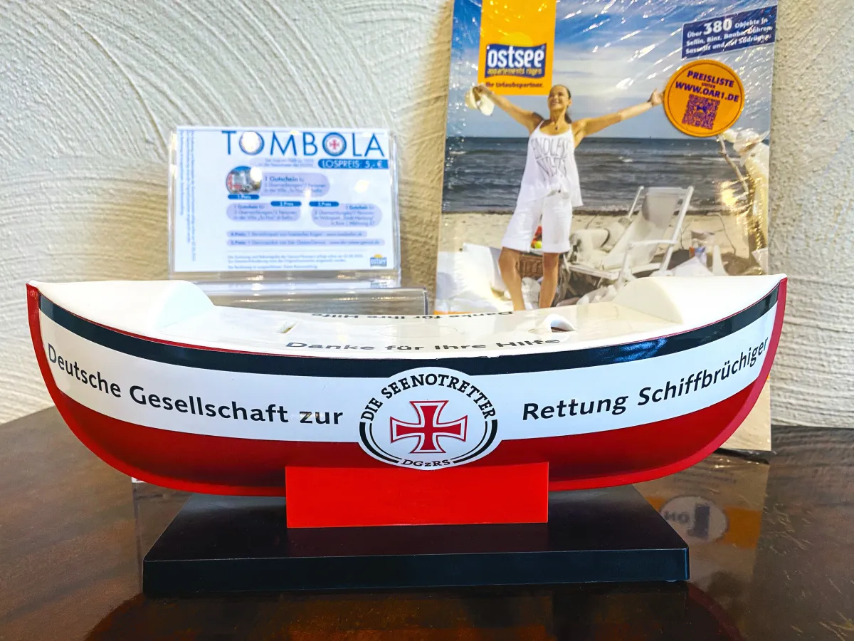 Ostseeappartements Rügen unterstützt die Seenotretter mit einer Tombola (© OAR)