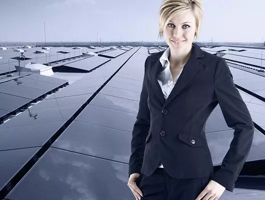 Bild: ifb setzt neue Maßstäbe für Photovoltaik-Anlagen auf hohen Gebäuden und Hallen