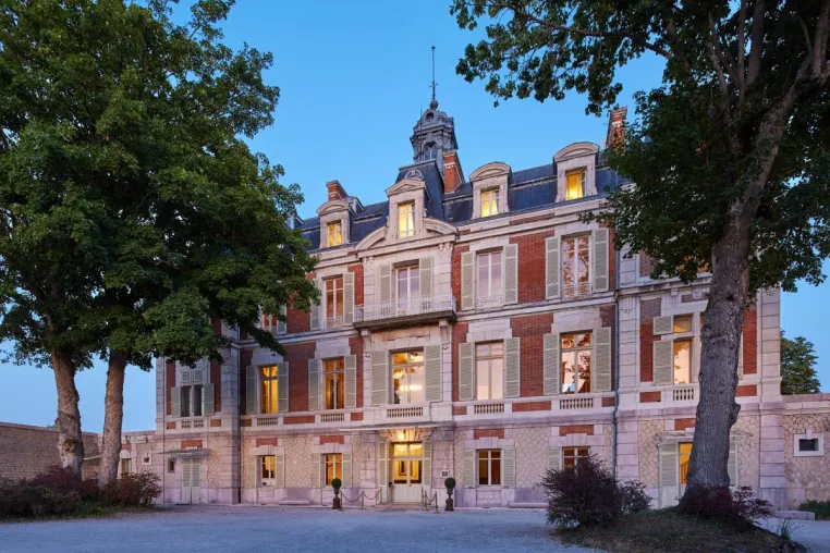 Grand Metropolitan Hotels nehmen erstes Hotel in Frankreich auf und launchen zeitgleich exklusiven Weinclub Bild: Grand Metropolitan Hotels nehmen erstes Hotel in Frankreich auf und launchen zeitgleich exklusiven Weinclub