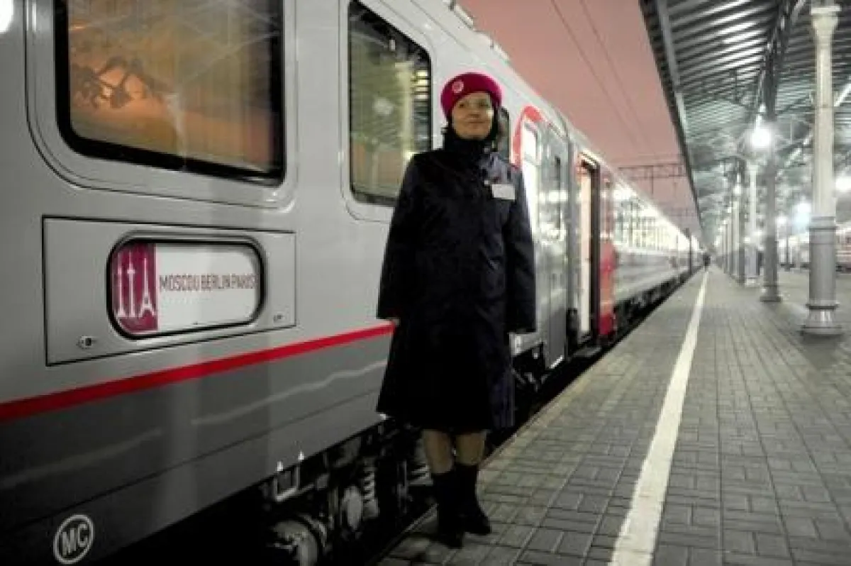 Abfahrt des neuen Expresszuges am Belorusskij Bahnhof in Moskau.