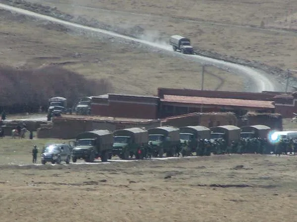Bild: In Peking die Olympiade – in Tibet die Blockade (Teil 2)