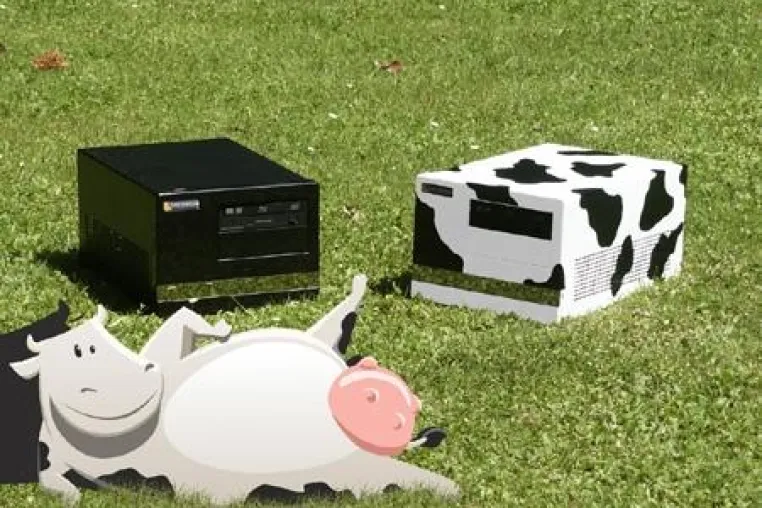 Multimedia Cow - das Home Entertainment Center ist auf die HDTV-Zukunft vorbereitet Bild: Multimedia Cow - das Home Entertainment Center ist auf die HDTV-Zukunft vorbereitet