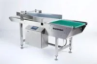 Sechs in einer Reihe - Bizerba Linienvereiniger LCE optimiert Produktionsfluss Bild: Sechs in einer Reihe - Bizerba Linienvereiniger LCE optimiert Produktionsfluss
