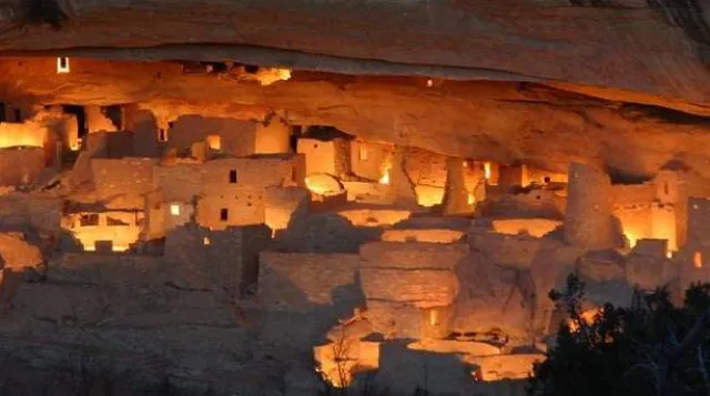Bild: Lichterglanz in den MikullaGoldmann-Destinationen