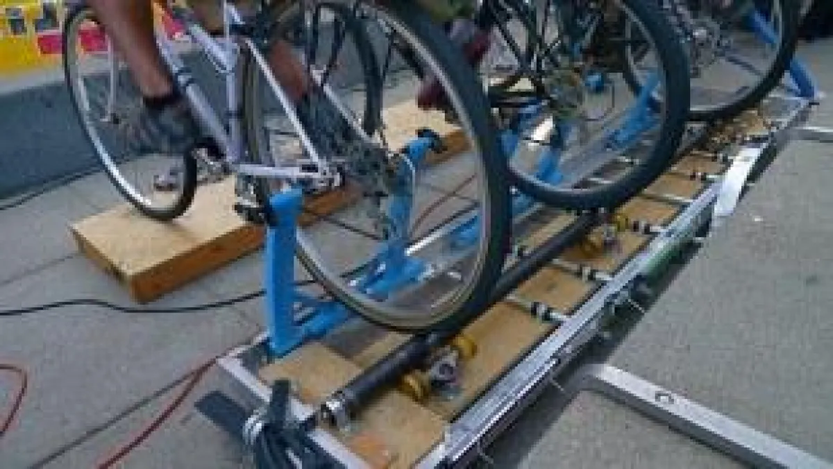 Die Green Music 25 Fahrrad Disko wird nur über Fahrräder bepowert