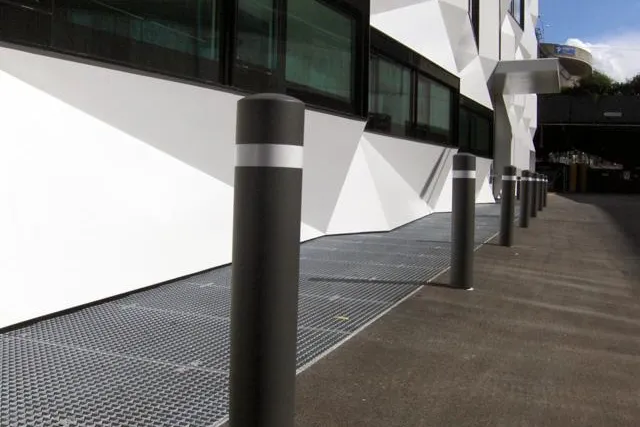 Bild: Der Poller mit Sonderbodenhülse als optisch attraktives Stadtmobiliar