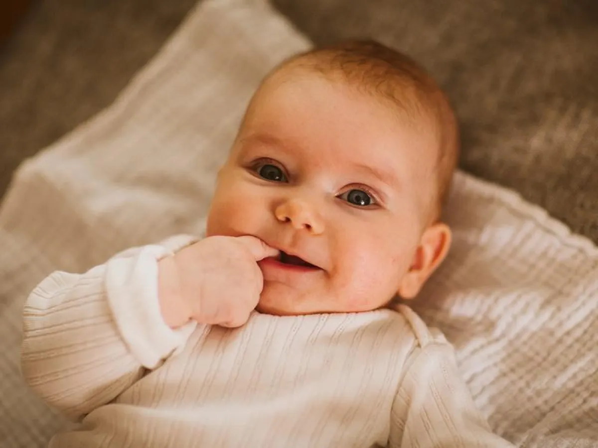 Eltern sollten Babys schon ab dem 6. Lebensmonat in der Zahnarztpraxis vorstellen, Foto: A. Thumeyer