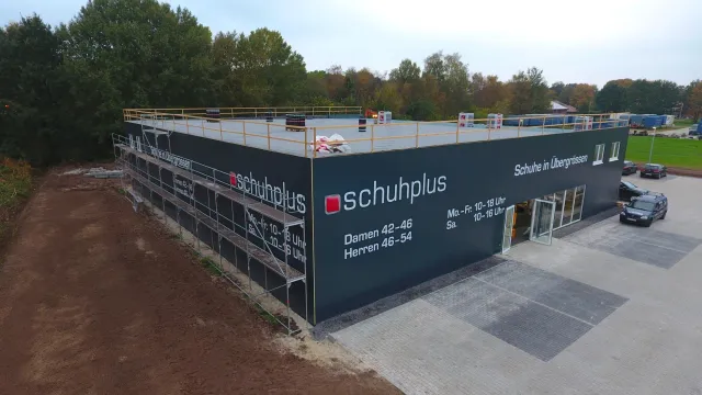 Bild: Neueröffnung: Schuhe in Übergrößen auf 900 qm ab Samstag am c-Port