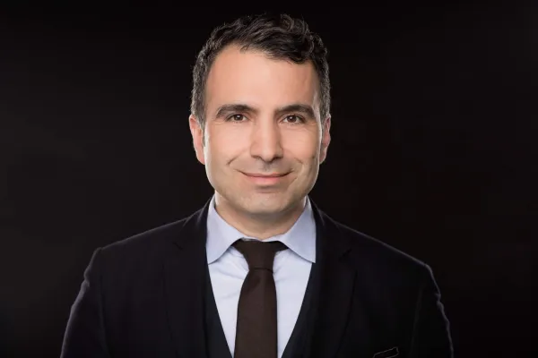 Sensationsurteil wegen Autogünstig24 gegen die Commerzbank, erstritten durch RA ESER Bild: Sensationsurteil wegen Autogünstig24 gegen die Commerzbank, erstritten durch RA ESER