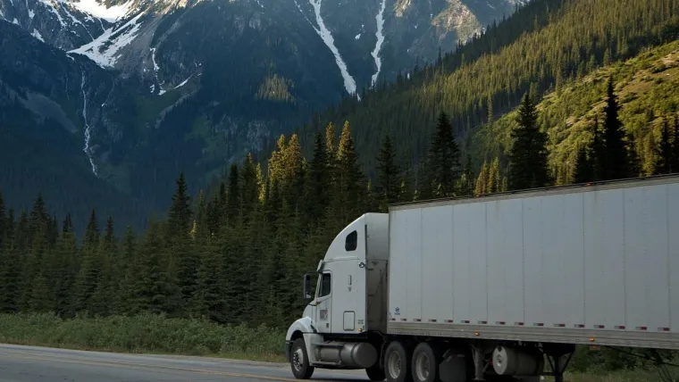 ONE TRACK Sendungsverfolgung als Top App platziert Bild: ONE TRACK Sendungsverfolgung als Top App platziert