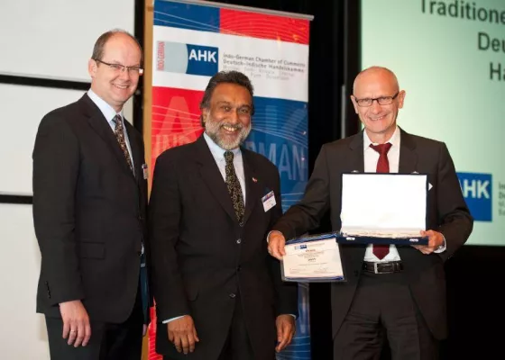 Bild: Infotech erhält Auszeichnung für Beitrag zum Ausbau deutsch-indischer Wirtschaftsbeziehungen