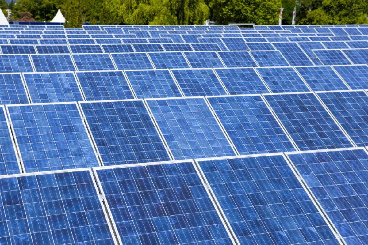 Die Stuttgarter BürgerEnergieGenossenschaft Sonne und Wind nahm jetzt auf dem Killesberg ihre erste Solarkraftanlage in Betrieb