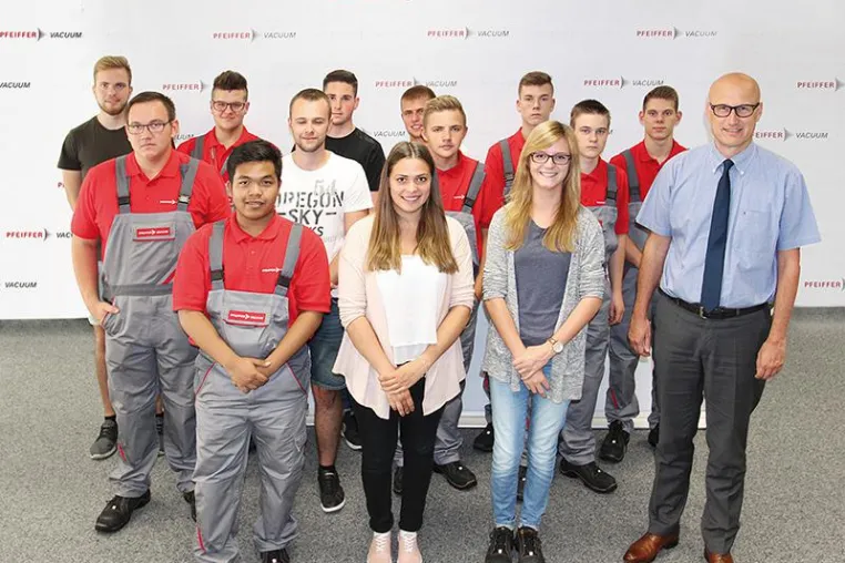 Investition in die Zukunft: Auszubildende und Studierende starten bei Pfeiffer Vacuum Bild: Investition in die Zukunft: Auszubildende und Studierende starten bei Pfeiffer Vacuum